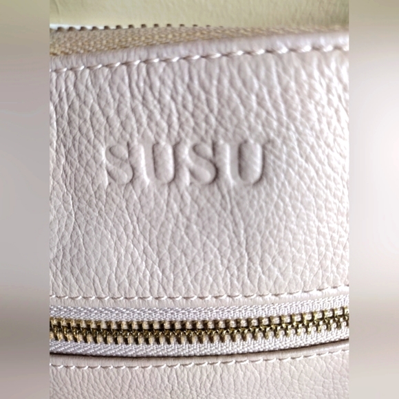 Susu Beige Leather Saxon Crossbody Handbag - Picture 11 of 12